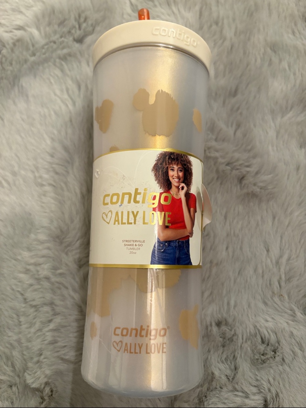 Contigo Ally Love Streeterville shake & go tumbler. Oatmilk Cowhide Couture